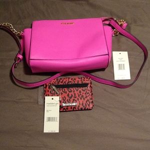 Steve Madden crossbody purse with card holder.